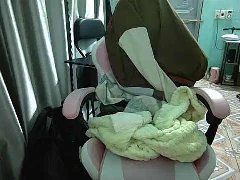 Czat XXX na żywo – Ly-ny