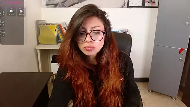 Adrianna5_: απευθείας συνομιλία ΧΧΧ