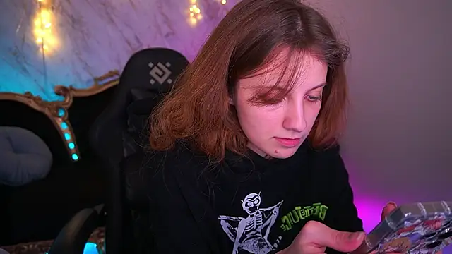 CuteeFoxy's Live XXX Chat