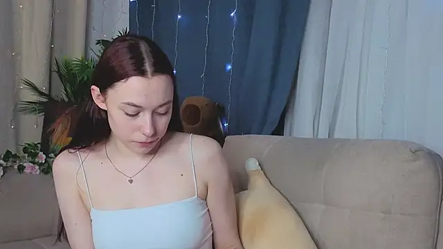 CoraleeVannatten's Live XXX Chat