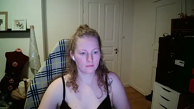 Girlnina-1995 Live XXX Chat