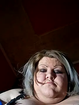 ducicsajsziii's Live XXX Chat