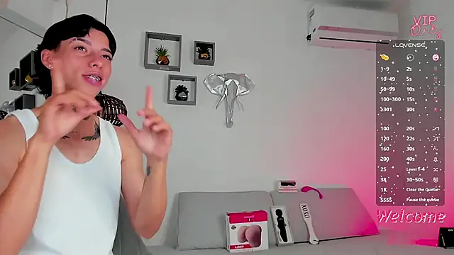 Chatroom XXX en direct de AmberAdams_