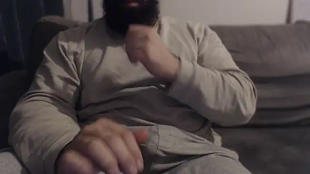 hugemachohandsome's Live XXX Chat