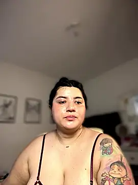 horny_roomiess webkamerás műsora