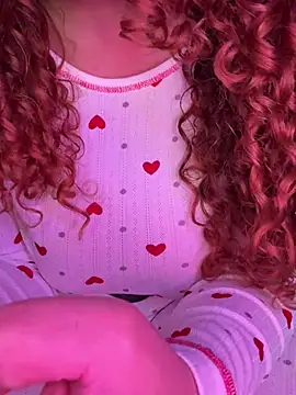 Вебкам-шоу SaraaLoove