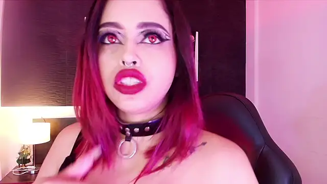 EvaaFoxxy1のライブXXXチャット