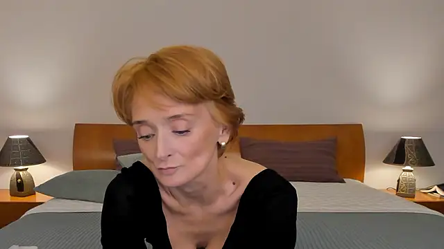 XXX chat uživo modela SimonaDeBeauvoir