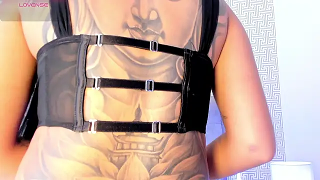 Chatroom XXX en direct de AriRobert_