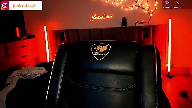JordanShow: онлайн-секс-чат