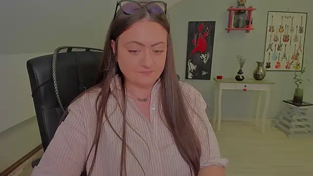 Chatroom XXX en direct de MistressDarrah