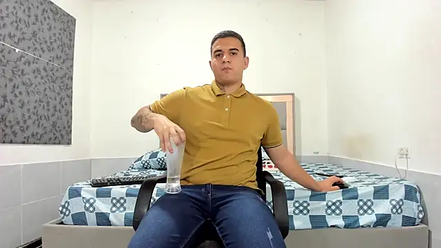 simookeler's Live XXX Chat