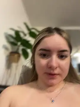 imlindapink's Webcam Show