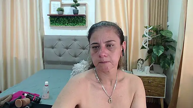 Chatroom XXX en direct de sasi_luna