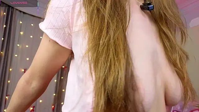 AliciaMellow Chat XXX in diretta