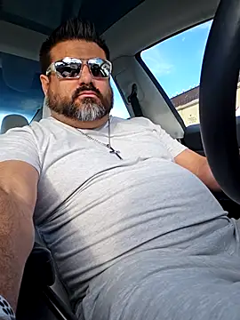 Roddog18's Live XXX Chat