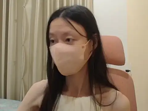 دردشة Lil-Cherries الجنسية المباشرة