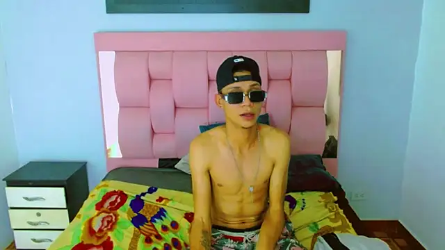 Axel_Marcu's Live XXX Chat