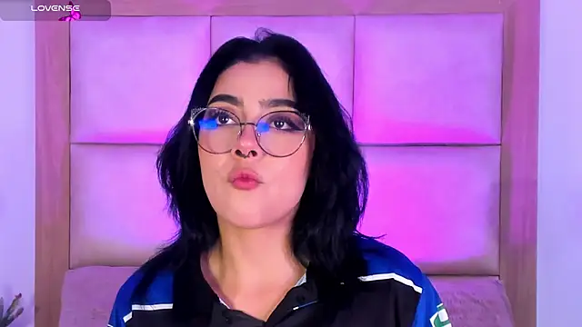 Chatroom XXX en direct de TaniaRedd_