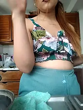 Chatroom XXX en direct de Alinaat086