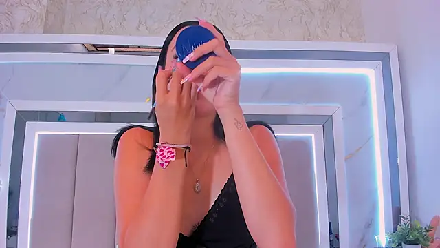 IsaBlue 现场XXX聊天