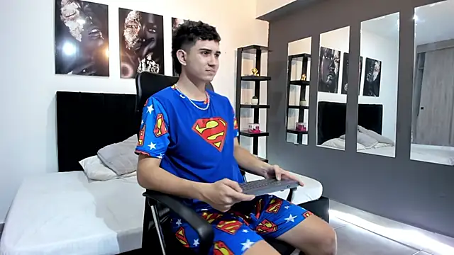 Chat XXX Live Alejo_Grey