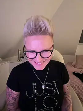 German_Milf webkamerás műsora