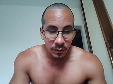 AndresBrazil's Live XXX Chat