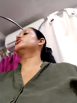 keilymadam's Webcam Show