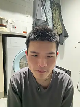 CNYASTUR  のライブXXXチャット