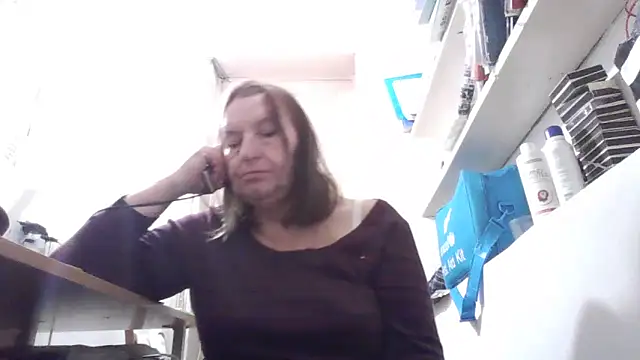 AnnaLive570 élő XXX-chatje