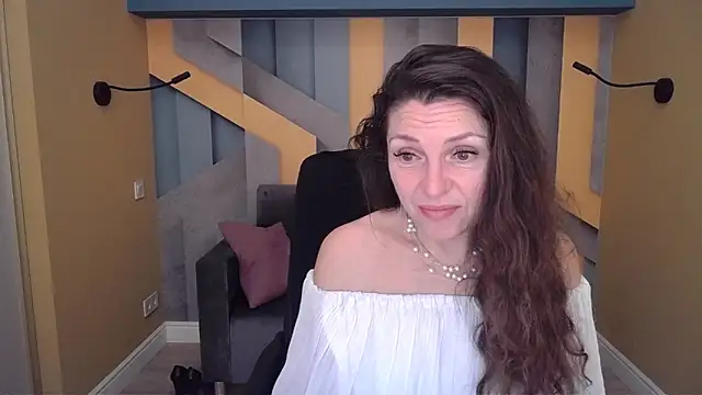 دردشة EllaLong الجنسية المباشرة