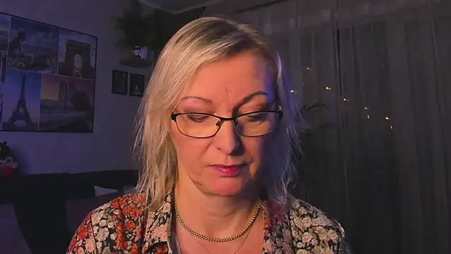 Show modela vanessa_chat na web-kameri