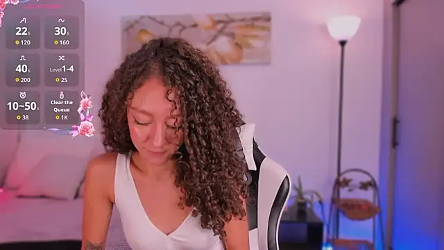 ChloeMoreti's Live XXX Chat