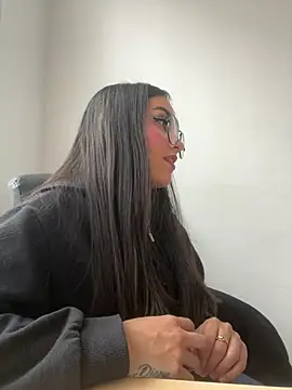 eimi_rosse18 live XXX chat