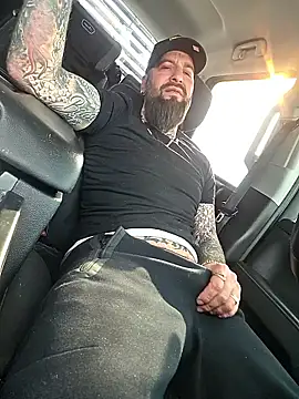 Beardedtattood's Live XXX Chat