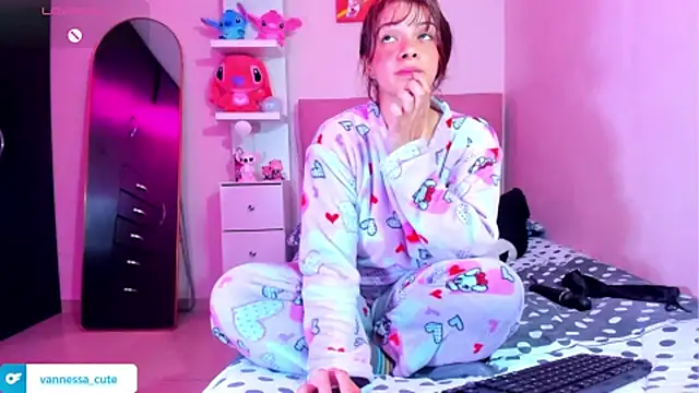 Vannessa__Shy 라이브 XXX 채팅