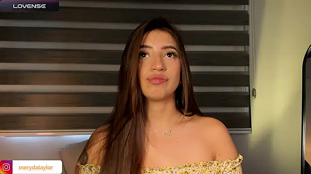 MERIDA_TAYLOR's Live XXX Chat