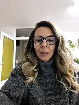 SukyGirl's Live XXX Chat