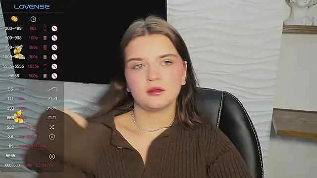 LanaTreades' Live XXX Chat