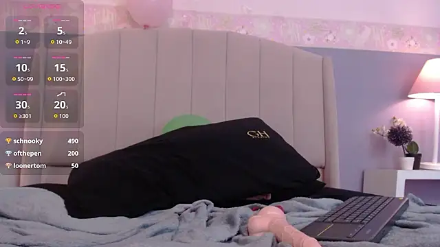 Chat XXX en directo de Chloe014_