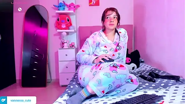 Vannessa__Shy live XXX chat