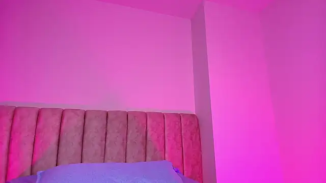 agath_69's Live XXX Chat