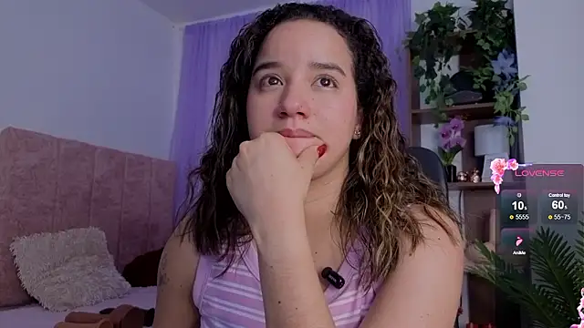 Chat XXX en directo de emilyrouxe