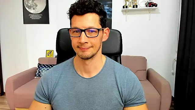 BrutusK08: онлайн-секс-чат