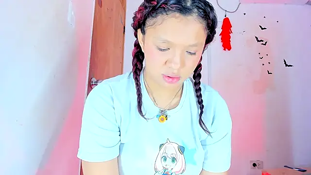 Emily_Coper18: онлайн-секс-чат