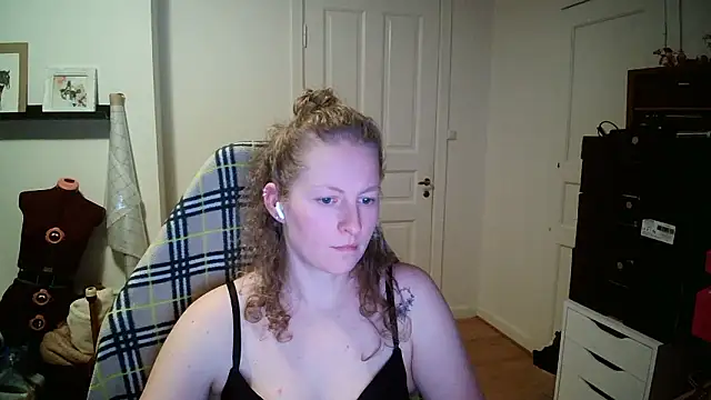 Girlnina-1995 Live XXX Chat