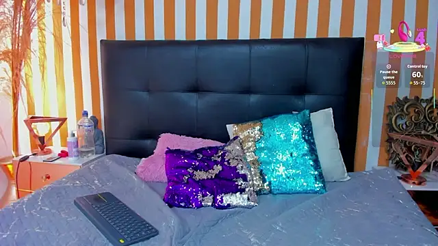 LunaToledo élő XXX-chatje