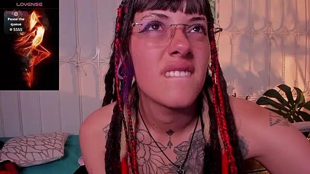 _sharlotte777 élő XXX-chatje