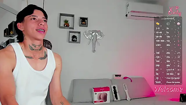 AmberAdams_ Adlı Modelin Canlı XXX Sohbeti